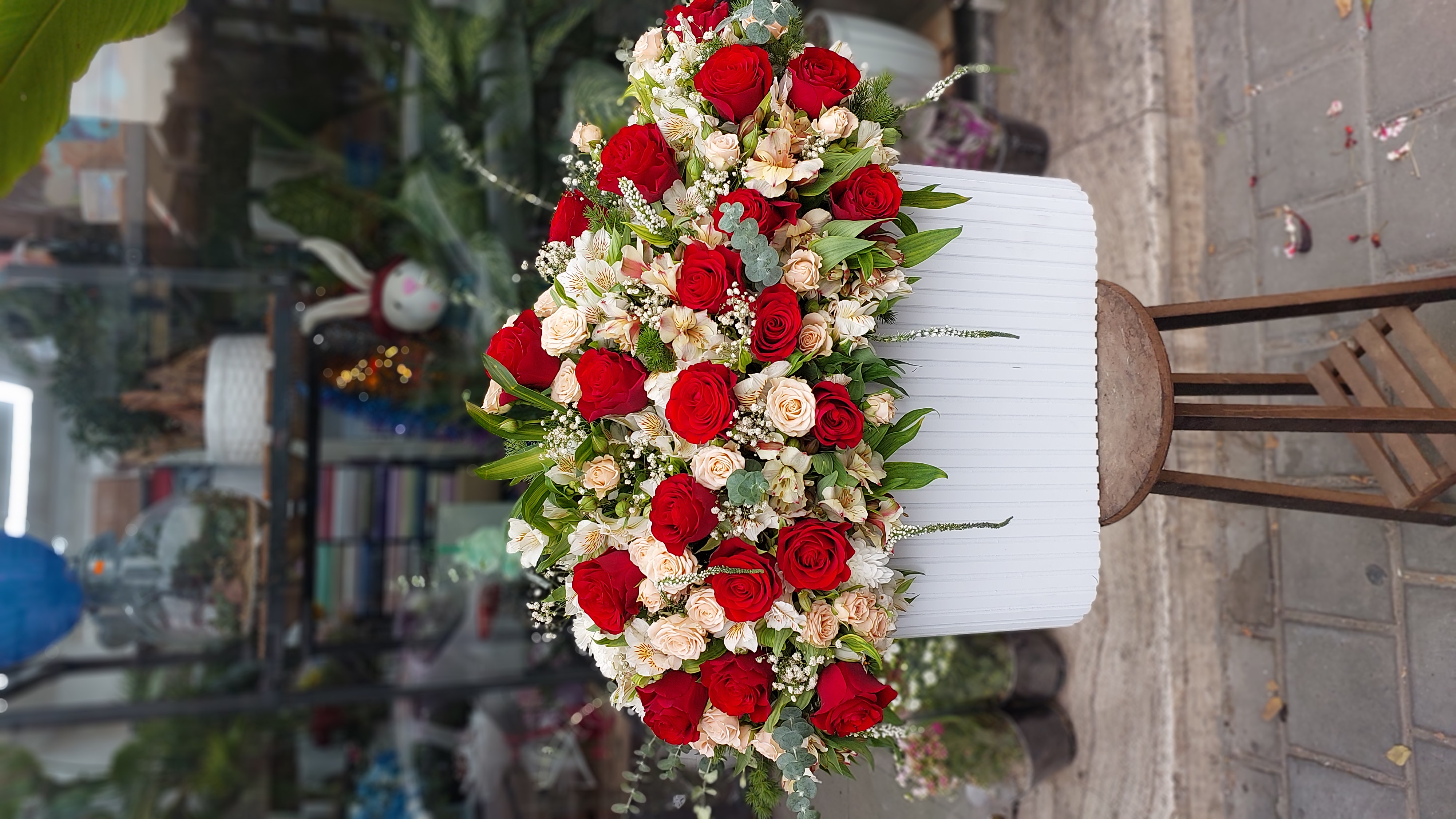 باکس گل ترکیبی رز