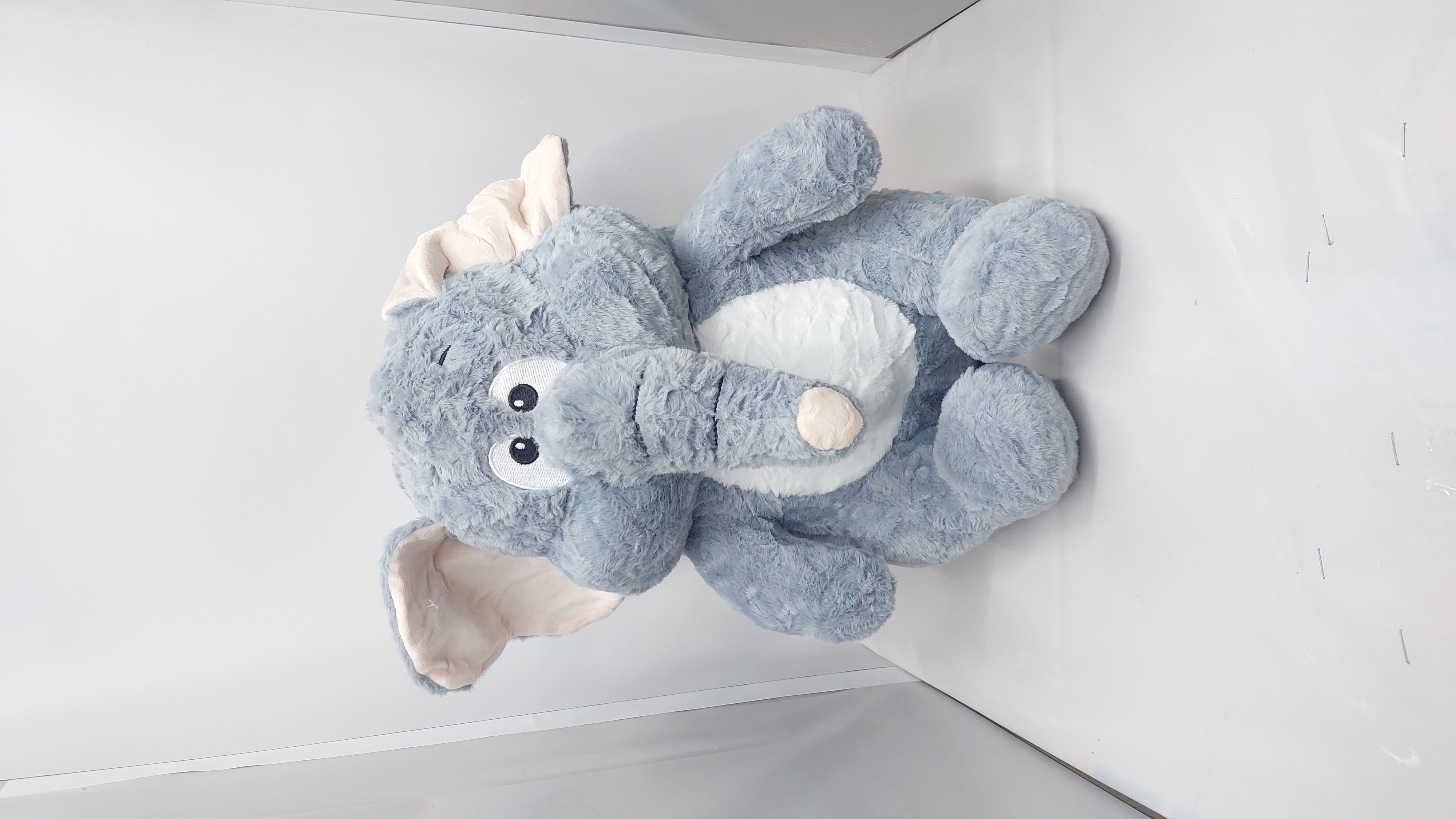 عروسک فیل بزرگ