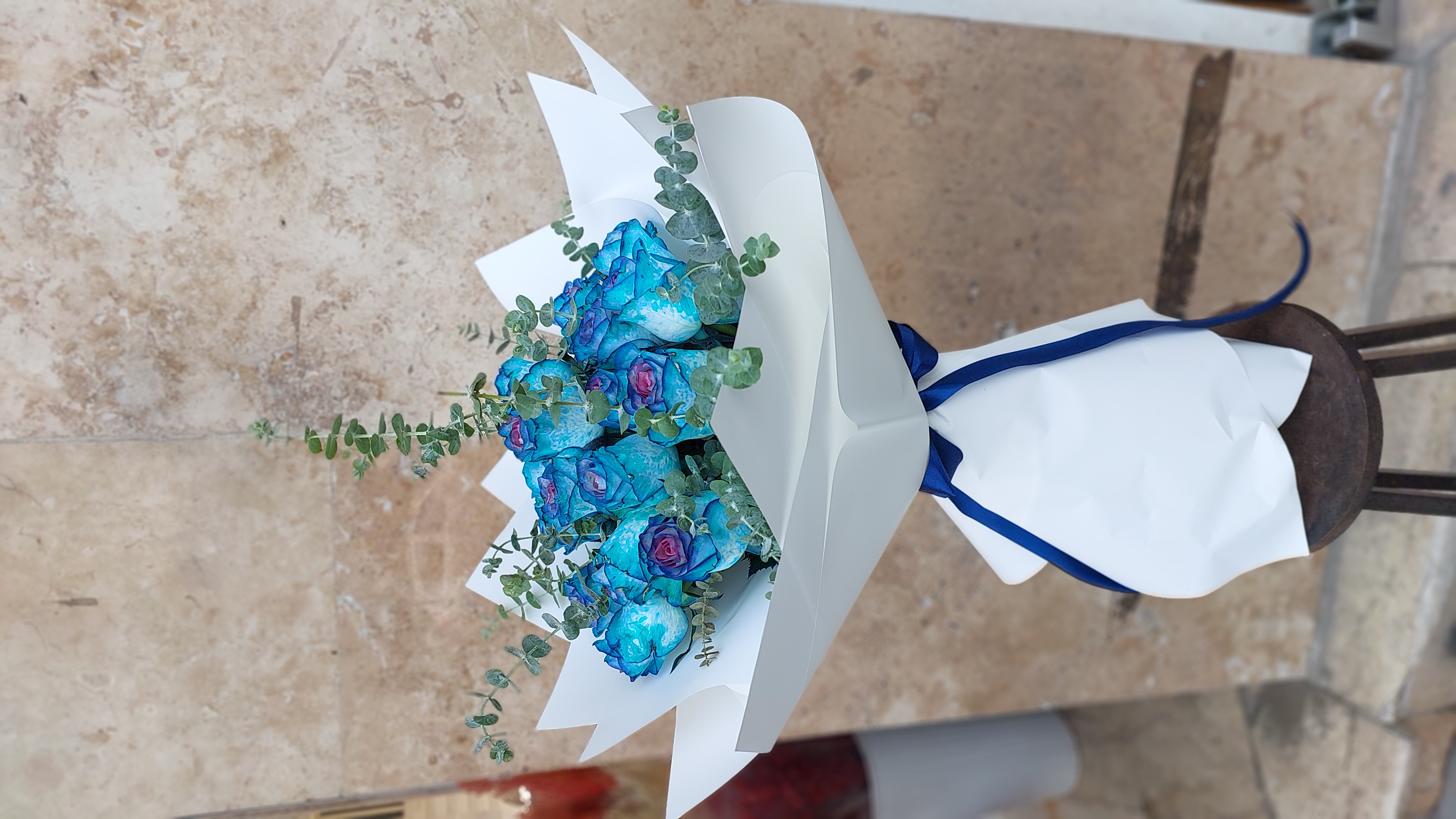 دسته گل رز ابی